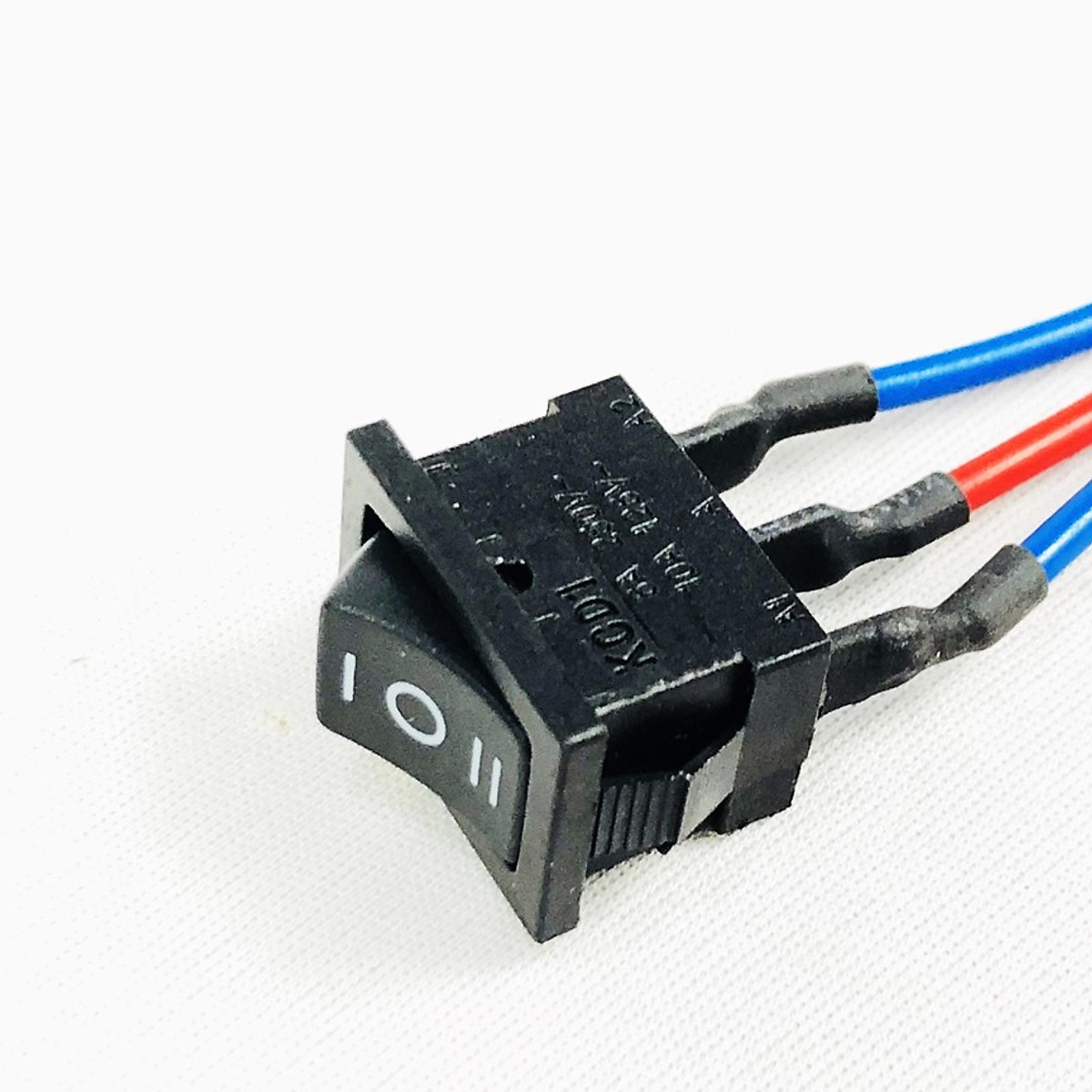Công tắc on off 3 dây 2 chế độ
