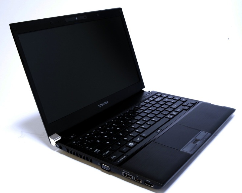 Laptop văn phòng đẳng cấp Toshiba Dynabook R730, chip i5, 320G HDD, 4G Ram, 13.3 inch HD mới 99% đủ phụ kiện