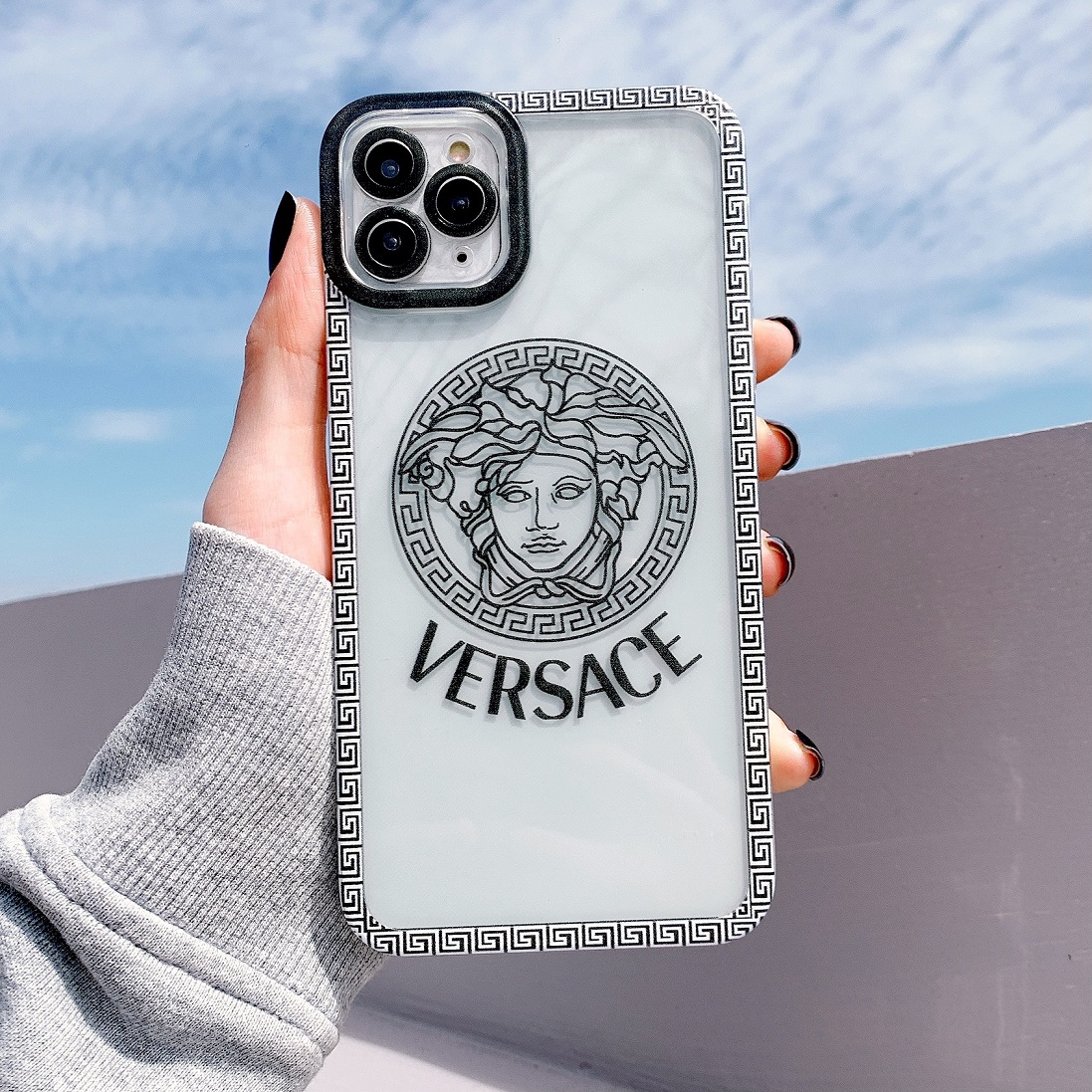 Ốp Lưng Silicon Chống Sốc Viền Nổi VERSACE