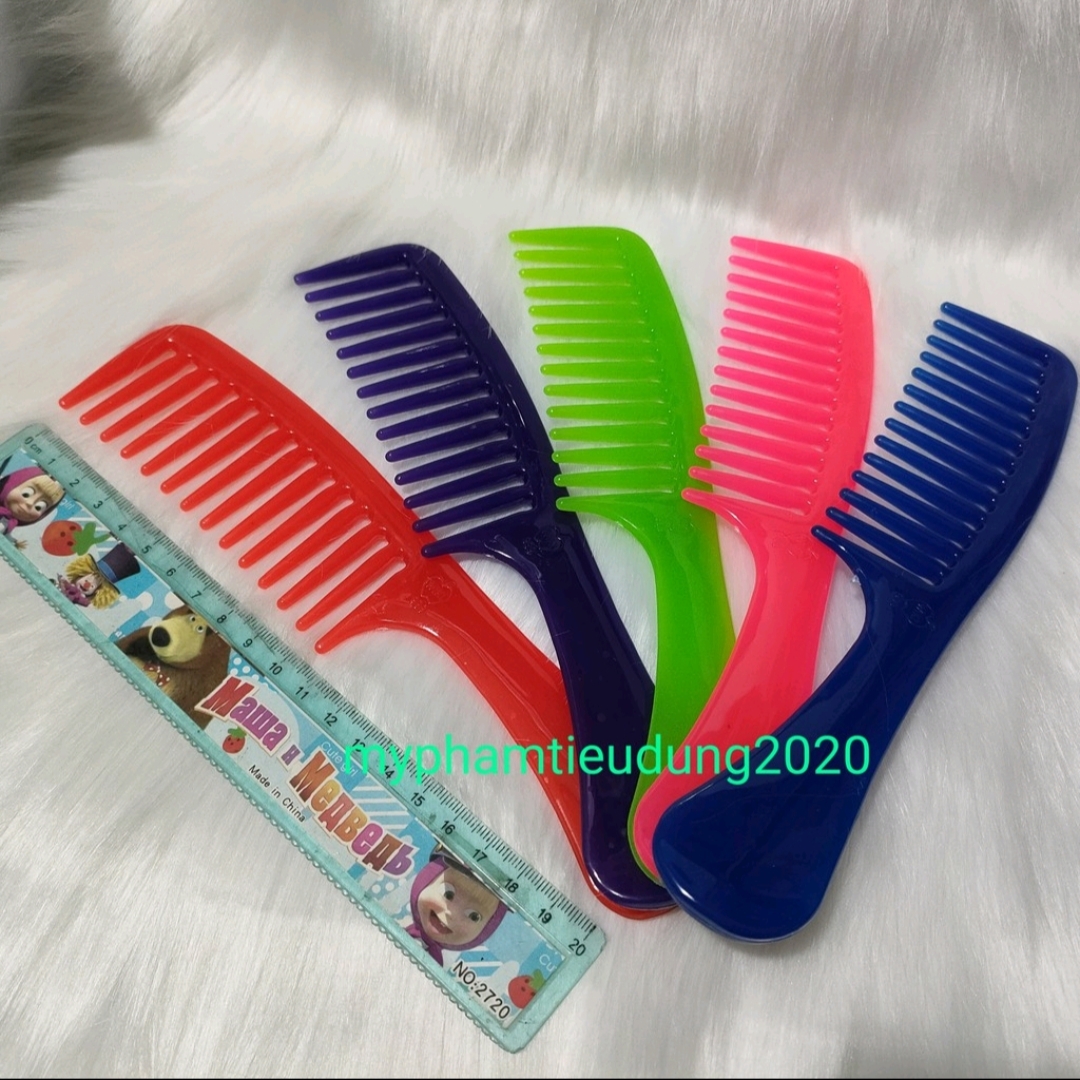 Lược nhựa thưa chải tóc xù nhỏ (1 cây)