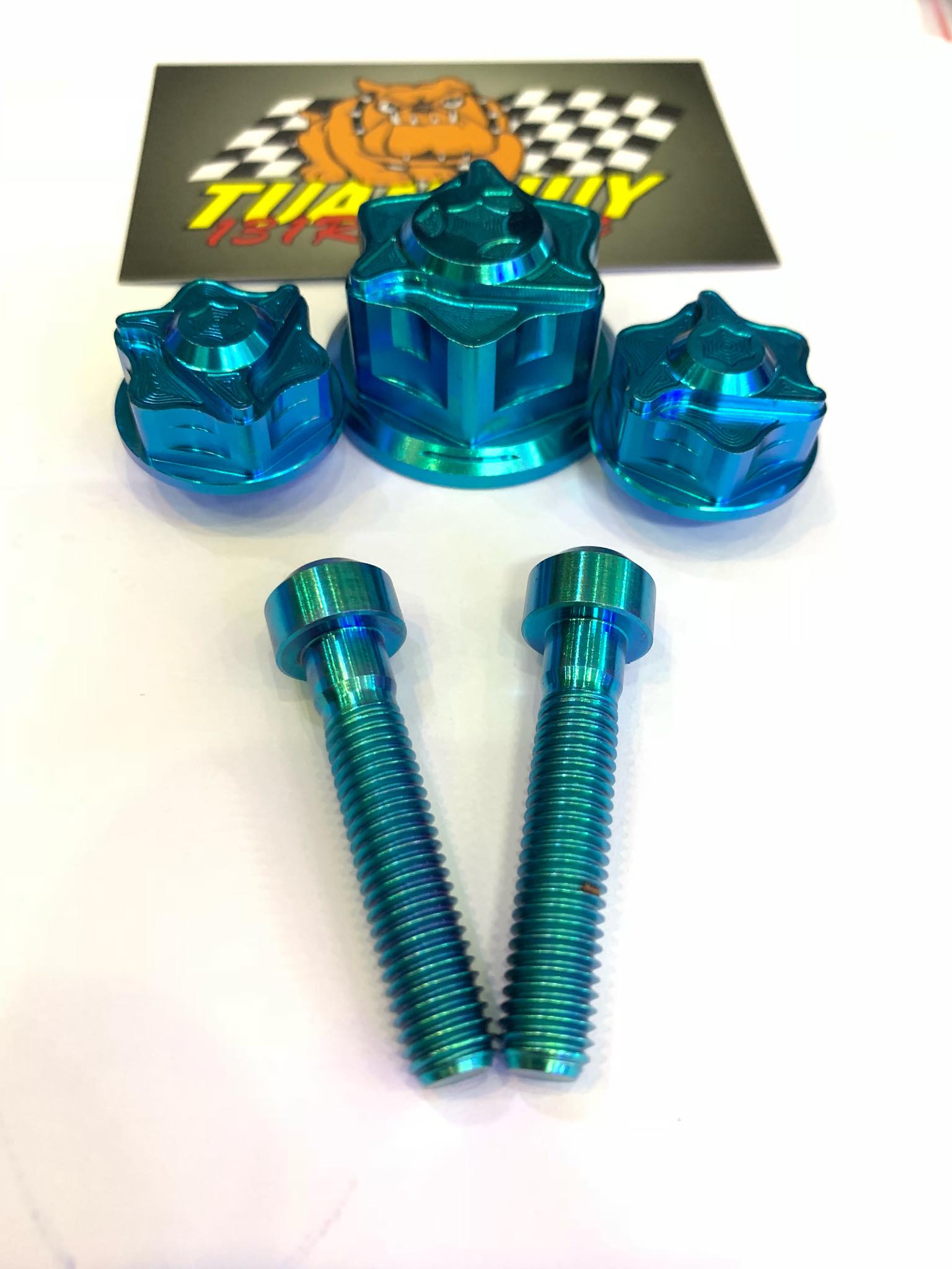 3 con Ốc chảng 3 Titanium Gr5 gắn trực tiếp xe Sonic