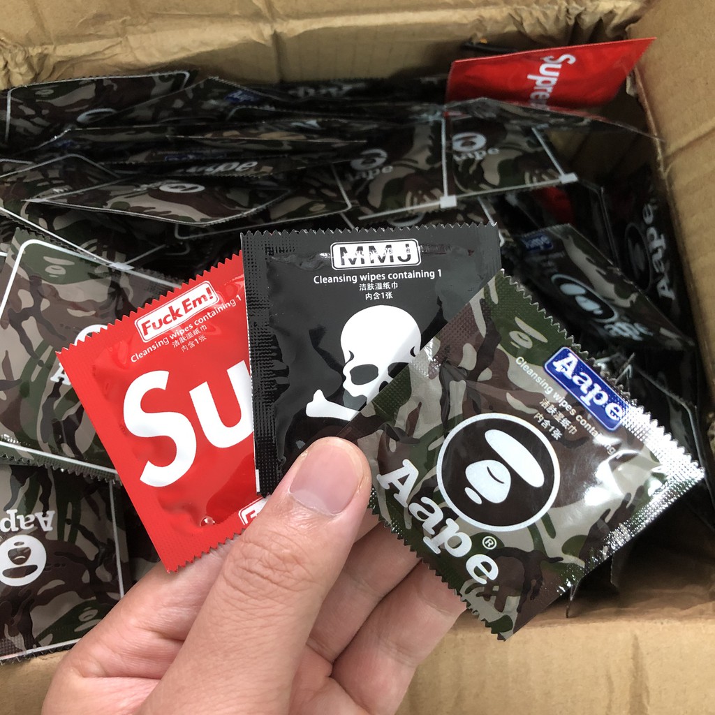 [DEAL QUÀ TẶNG] Khăn giấy ướt Supreme, Mastermind, Aape đội lốt 3 con sói Bape VN