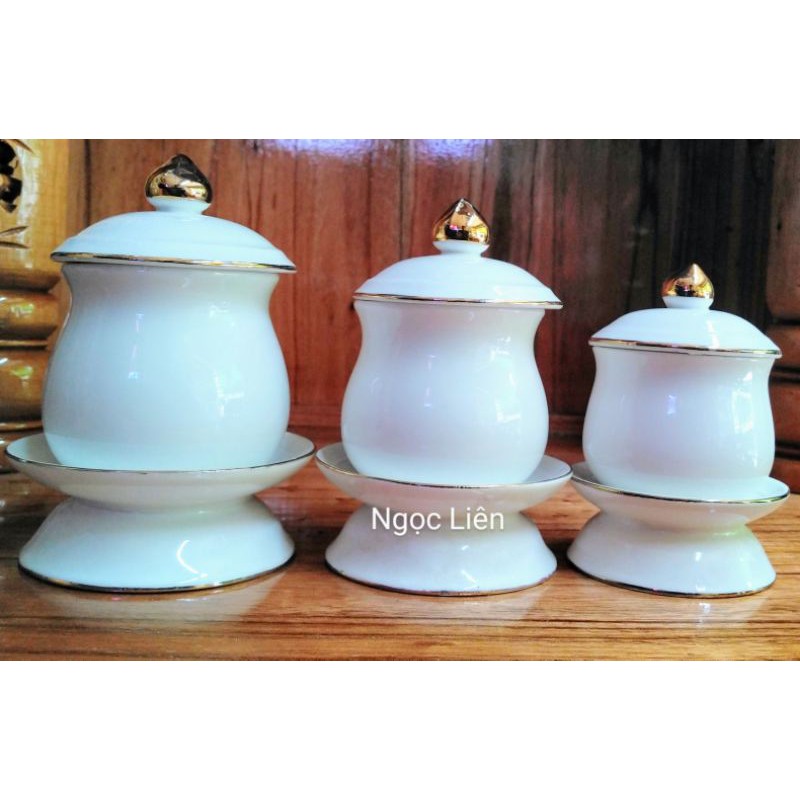 Ly cúng có nắp đậy men sứ trắng ngọc