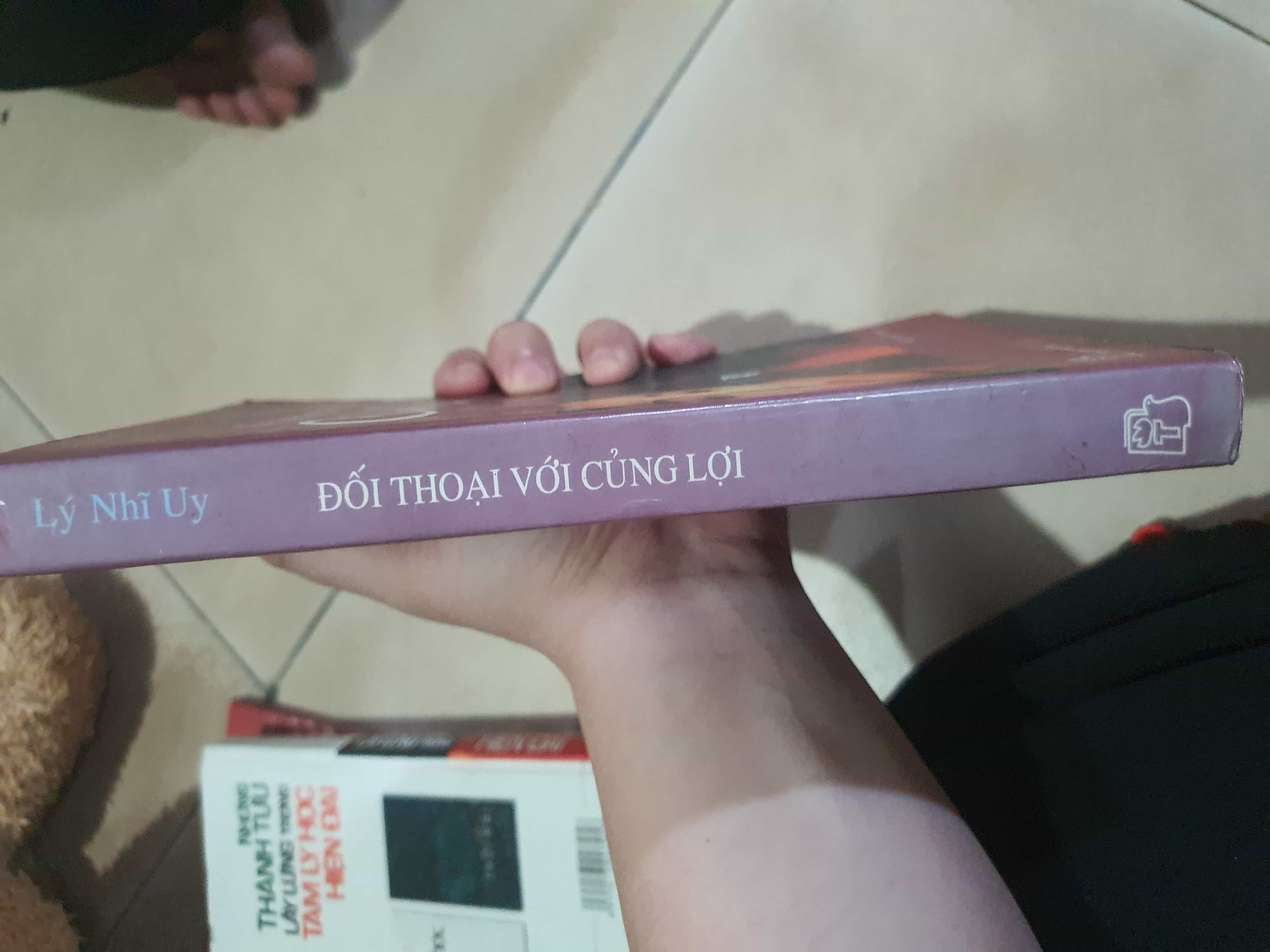 Đối thoại với Củng Lợi