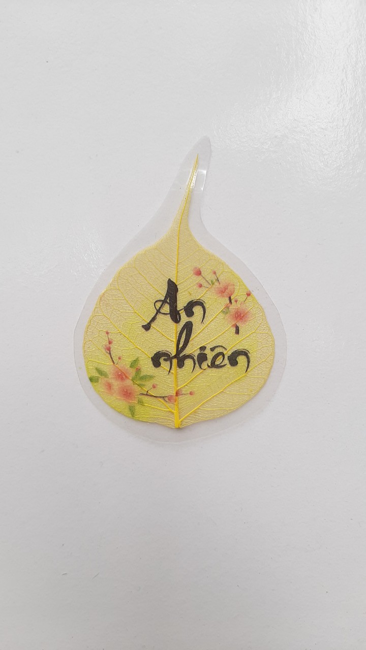 Lá bồ đề chữ an nhiên