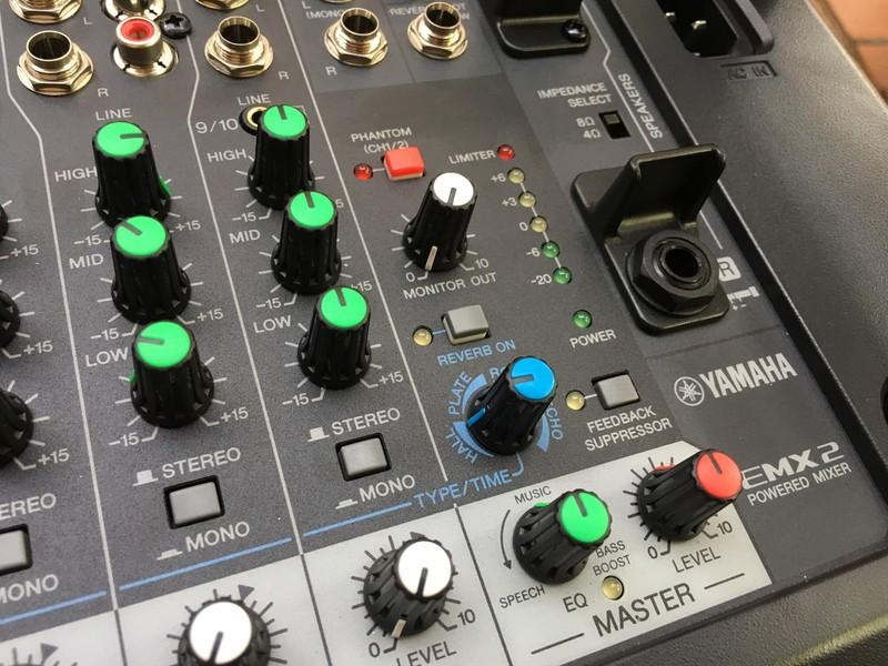 Mixer Yamaha EMX-2