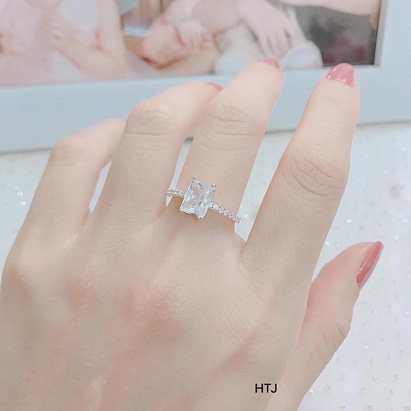 Nhẫn nữ đá vuông dánh dài sáng đẹp bạc ta (Ảnh thật)