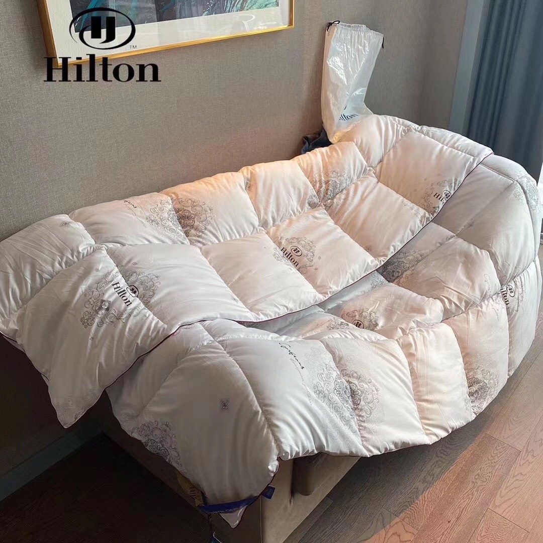 Ruột Chăn Lông Vũ Hilton Cao Cấp, Sang Trọng