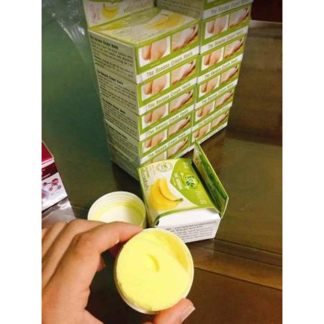 (giá sỉ) (giá sỉ ) Kem nứt gót chân The banana Thái Lan 30ml.