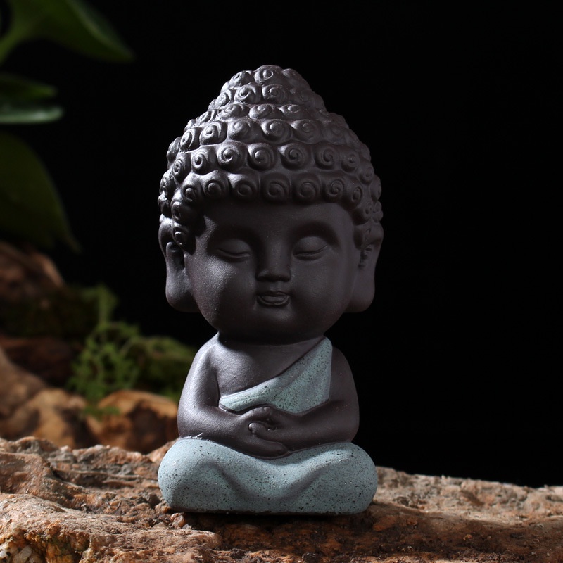 Tượng Phật ngồi thiền bằng gốm