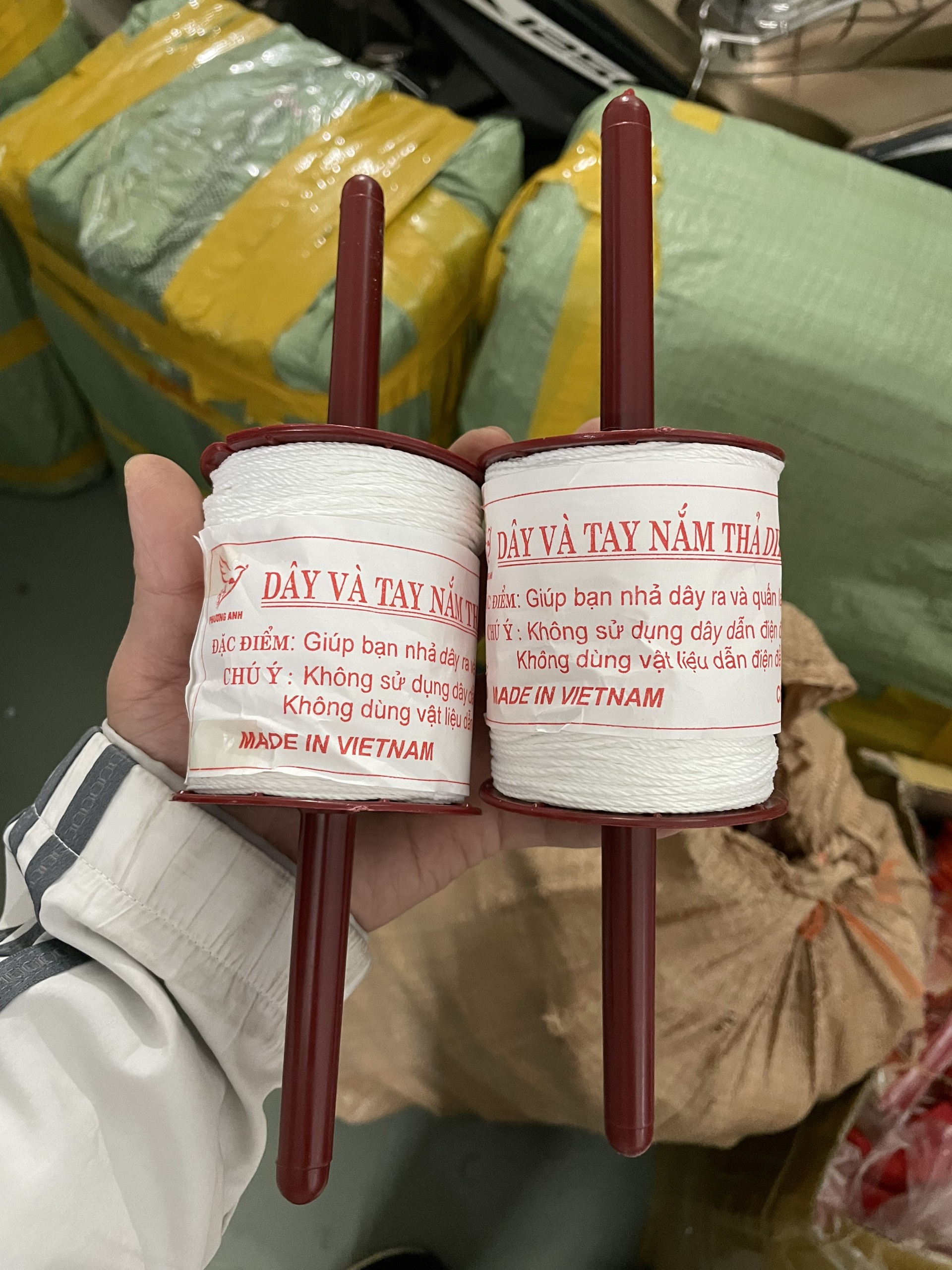 Diều siêu nhân nhện tặng 50m dây