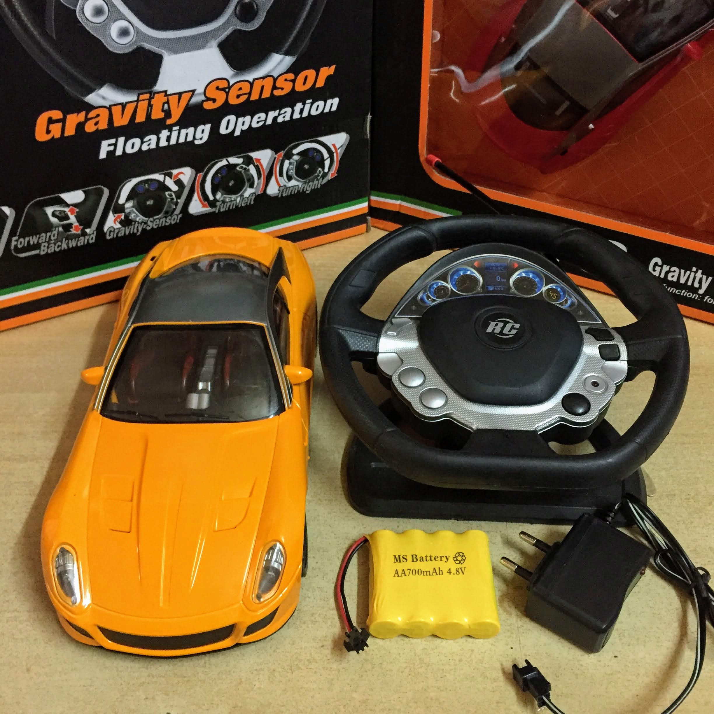 Xe ô tô điều khiển từ xa bằng vô lăng tỉ lệ 1:16 của H.E Toys dành cho bé 3 tuổi trở lên