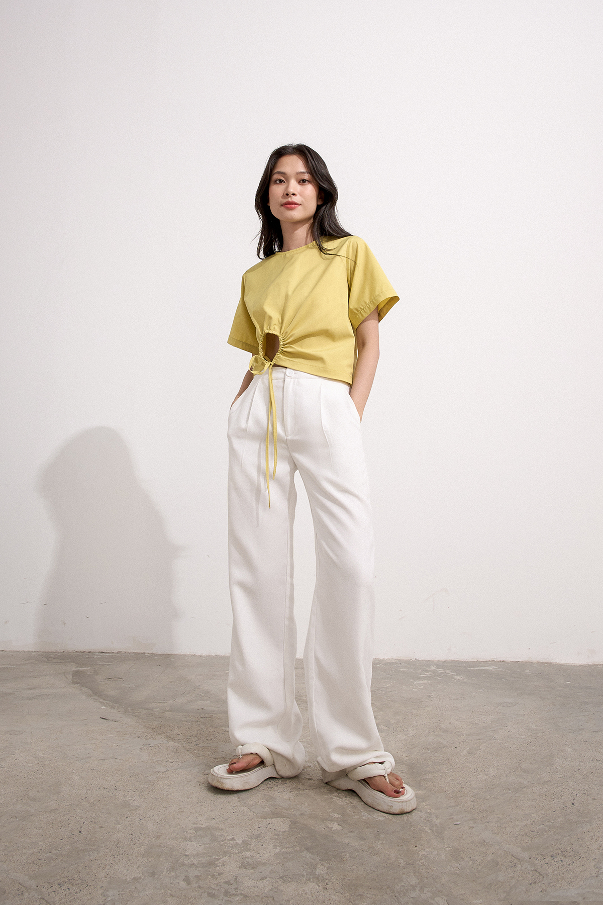 [NHẬP MÃ NOVFALAZSOCIAL02 GIẢM 40K ĐƠN 199K  ]  Áo Maybi suông lai cutout cột nơ