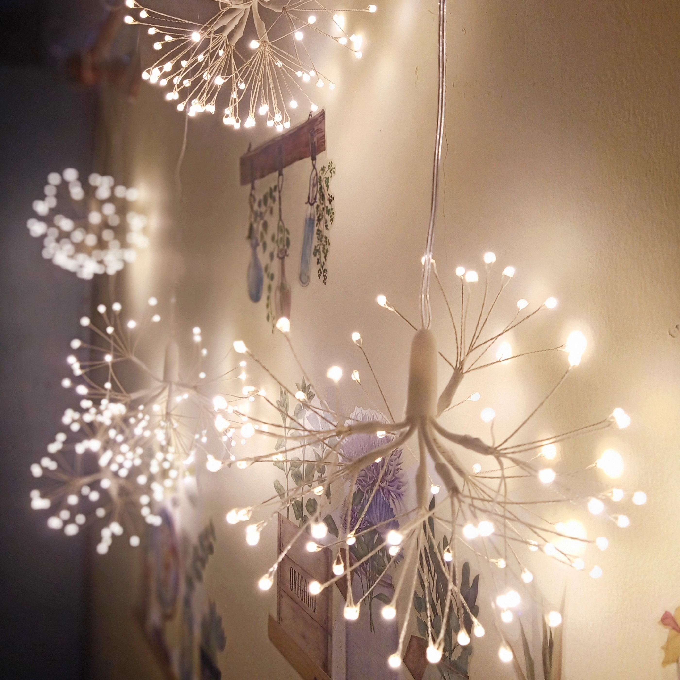 Đèn LED thả hình dạng hoa pháo