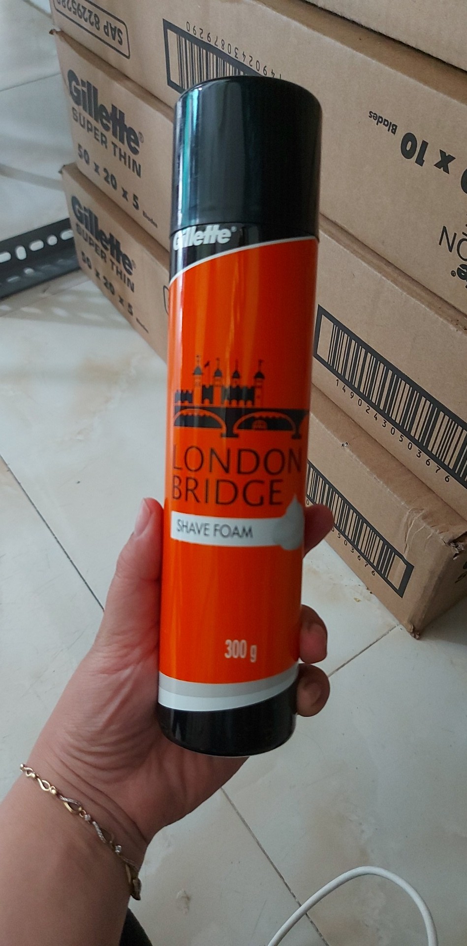 [HCM]Bọt cạo râu Gillette London Bridge 300g