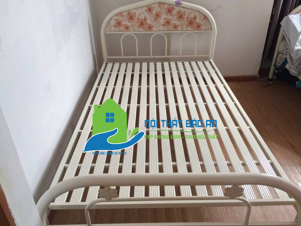 [HCM] Giường sắt 1m2x2m mẫu hoa