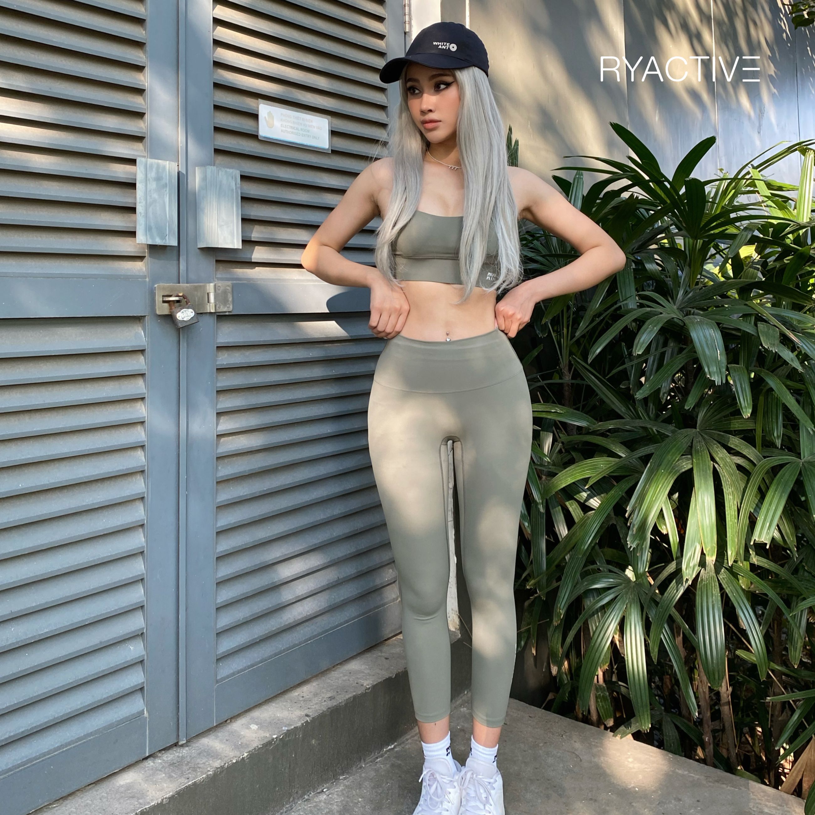 Quần legging thể thao dáng lửng RYACTIVE - MEDIUM LEGGING Olive green