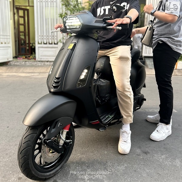 Ốp Đèn Pha Vespa Sprint