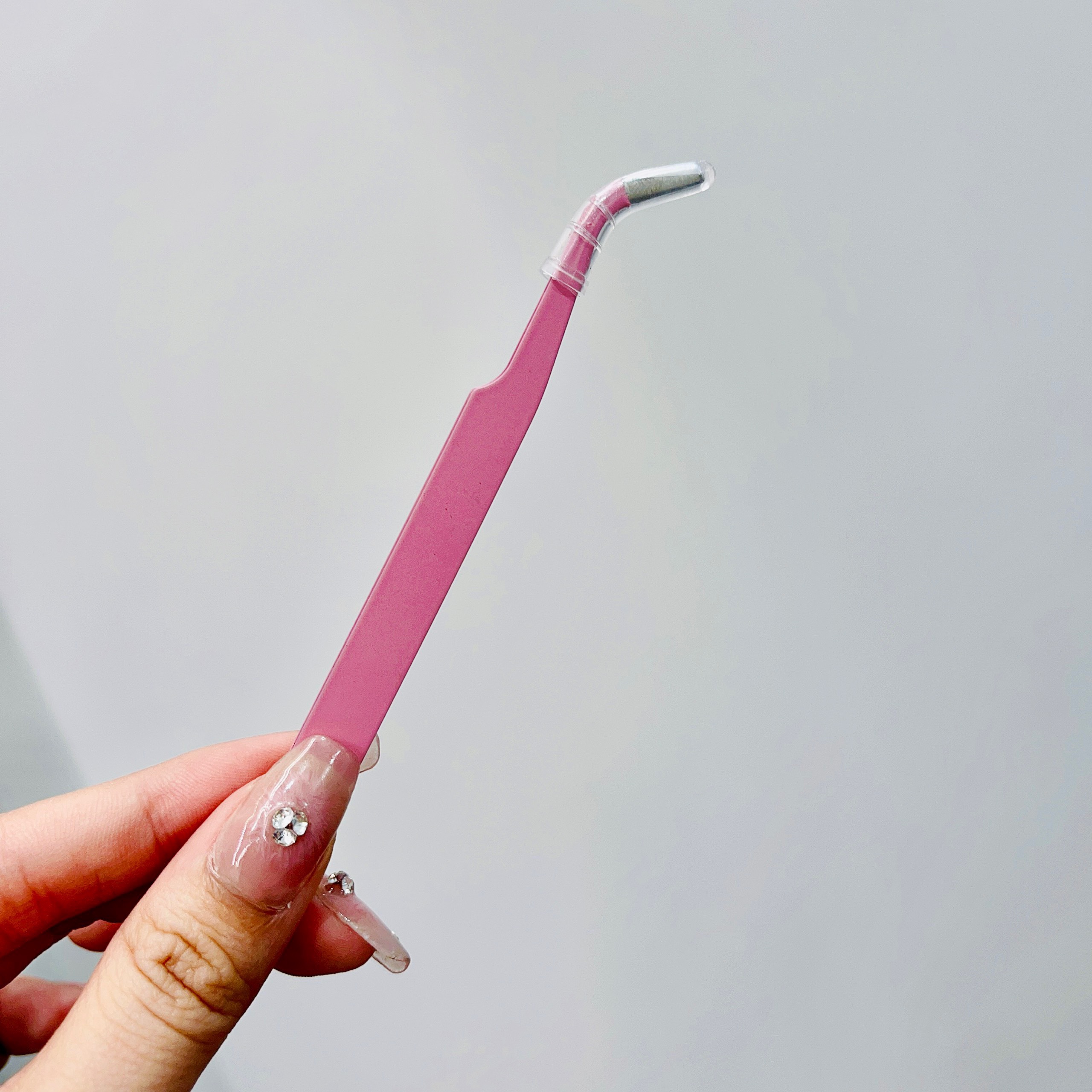 NHÍP GẮN MI GIẢ MŨI NHỌN THÂN HỒNG