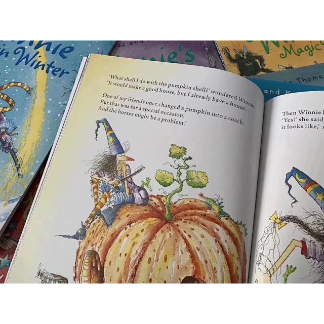 Bản nhập 18q  - Winnie the Witch collection