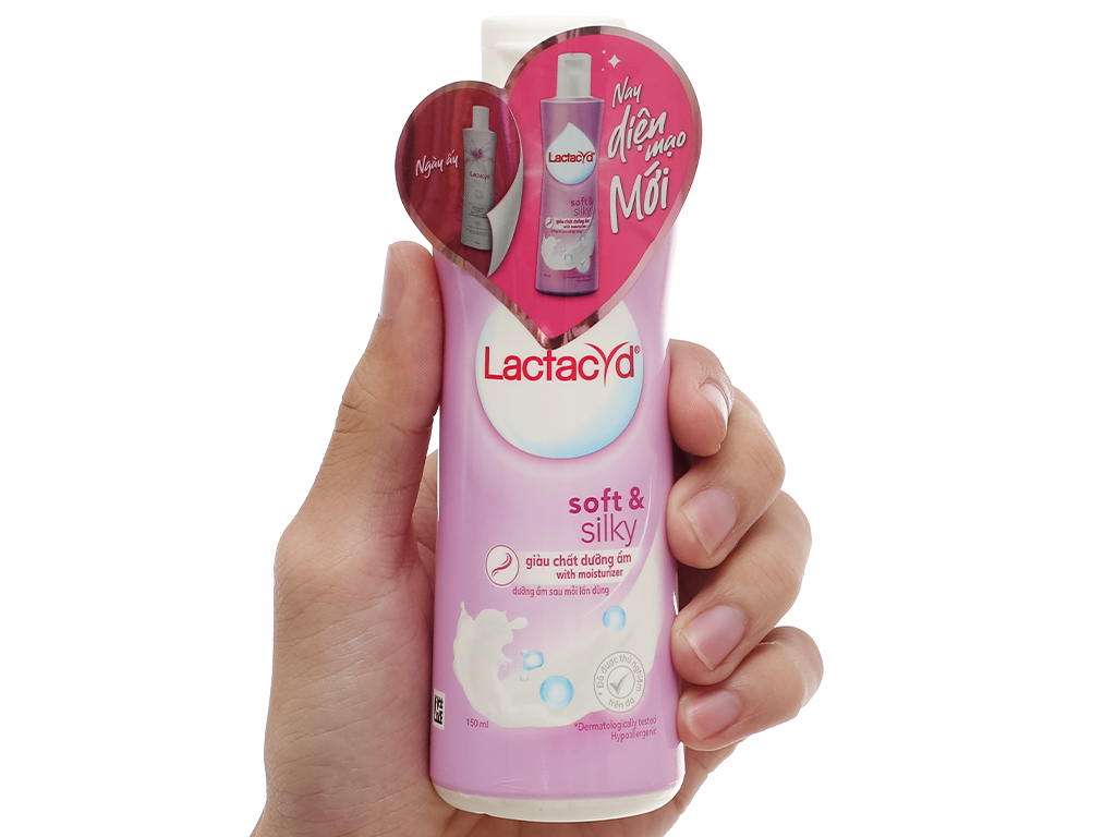 [HCM]Dung dịch vệ sinh phụ nữ Lactacyd Soft Silky (150ml) MÀU TÍM