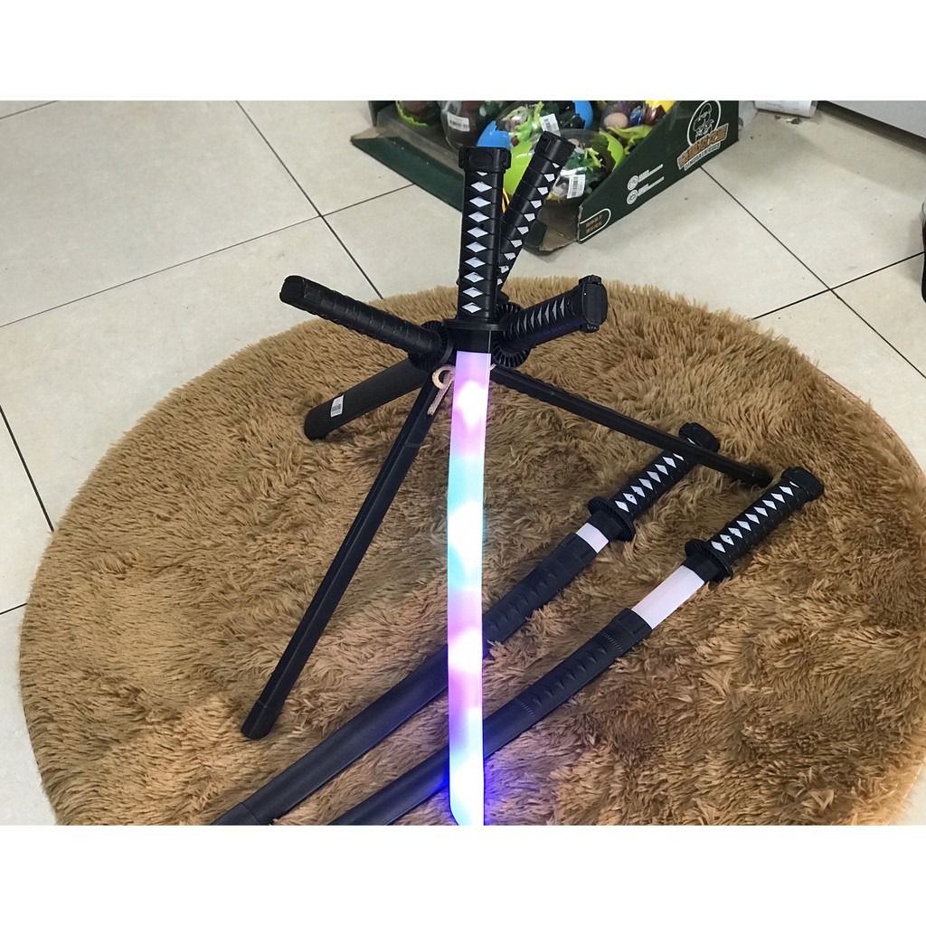 Đồ chơi kiem nhựa katana phát sáng