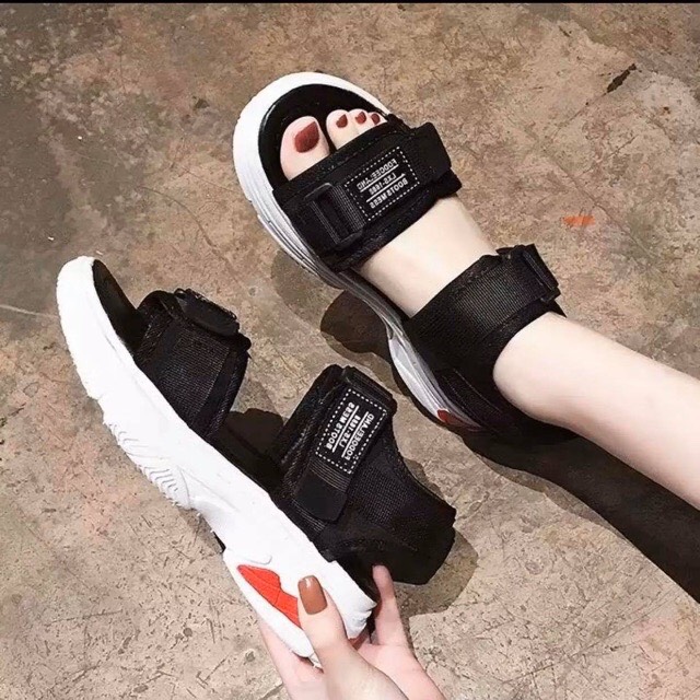 Sandal nữ đen đi cực nổi bật mát mẻ dây mềm giá dẻ