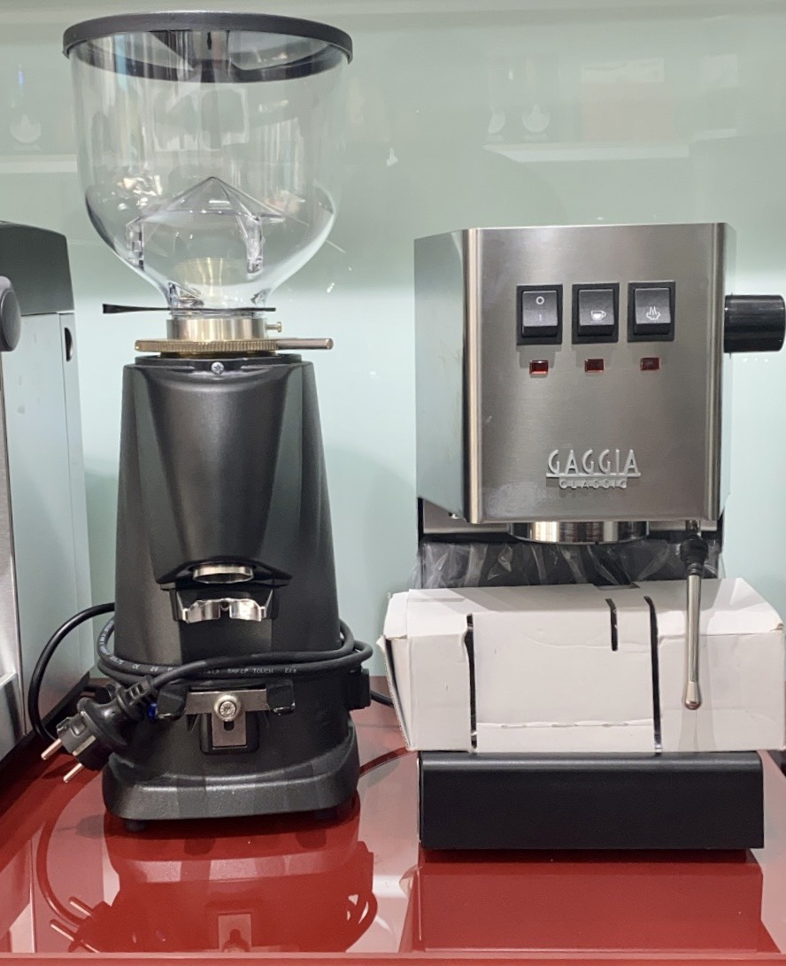 Máy Pha Cà Phê Gaggia Classic Evo – Thiết Kế Nhỏ Gọn, Chất Lượng Italy, Công Suất Pha 150 Ly/Ngày