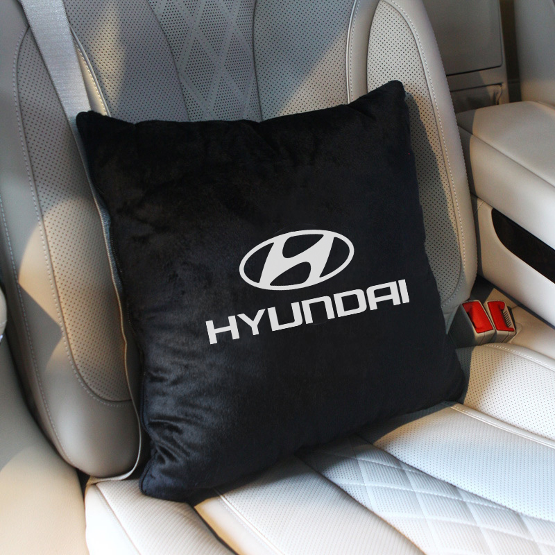 Chăn ô tô kiêm gối gấp gọn logo Mercedes, Toyota, Mazda, BMW thêu lông tuyết hàng cao cấp đóng gói cẩn thận hàng chính hãng