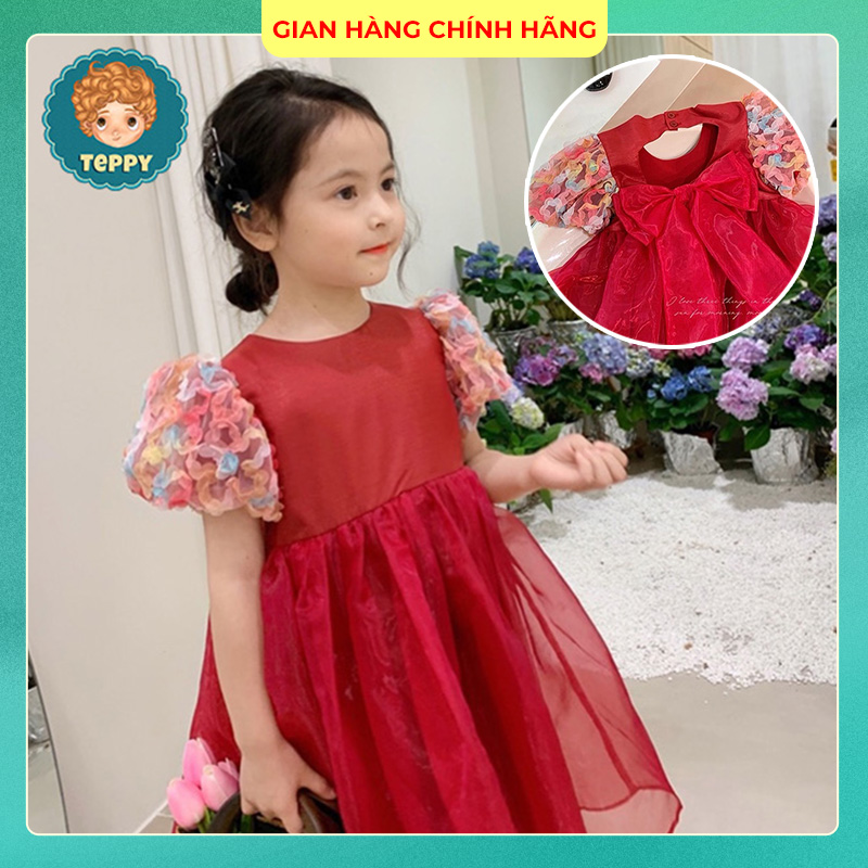 Đầm đỏ voan pha tay ren cánh hoa, lưng khoét đính nơ cho bé gái