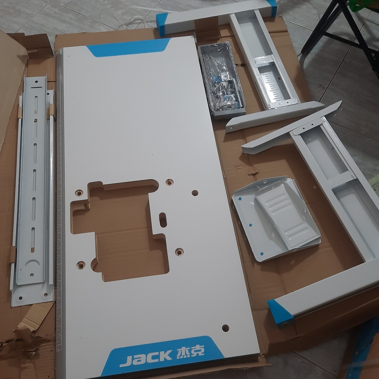 Máy may máy viền jack (trần đè) 5000 stitches/min cắt chỉ tự động mới 100%