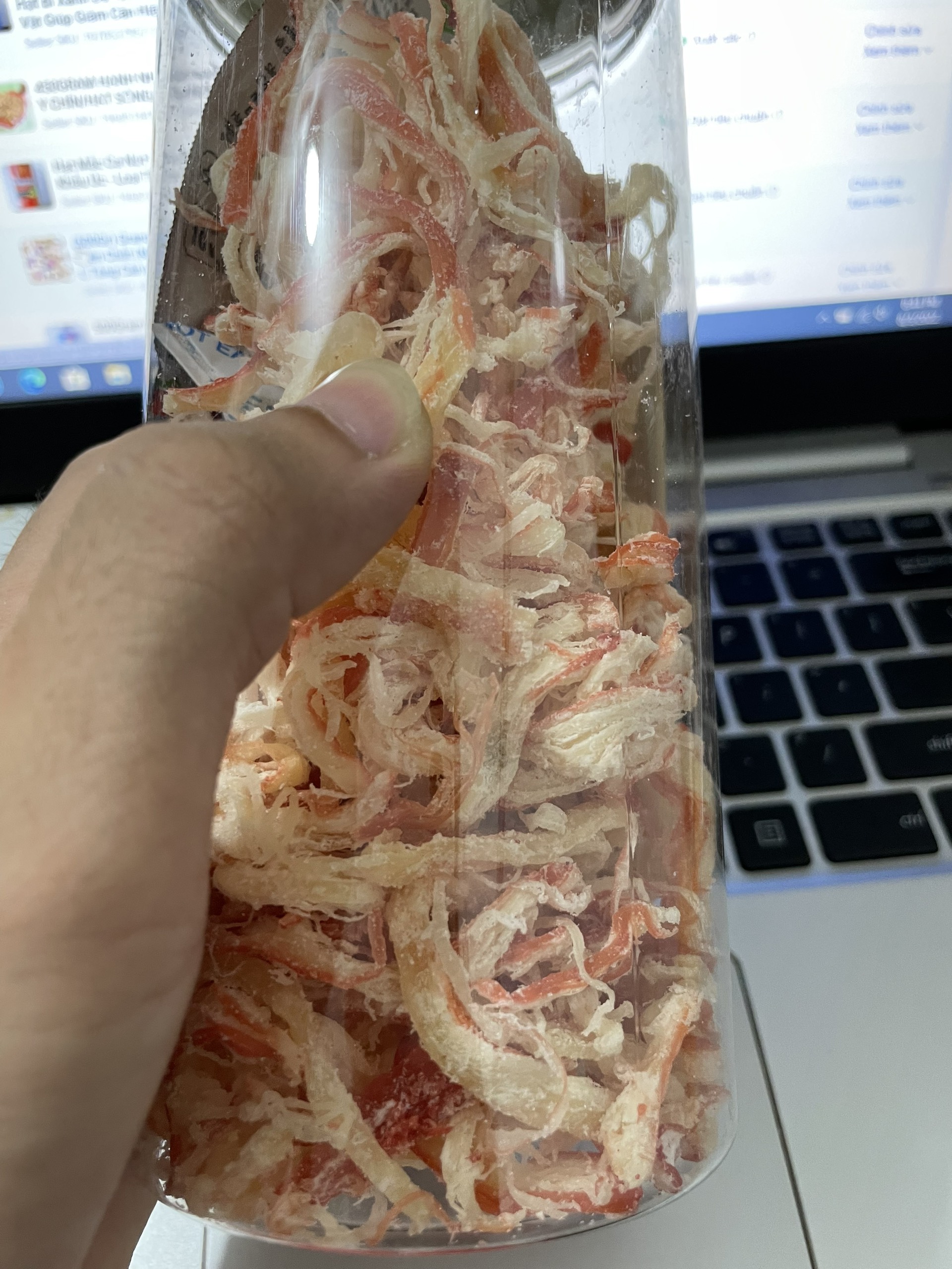 Mực hấp nước dừa xé sợi cực ngon hộp 250Gr
