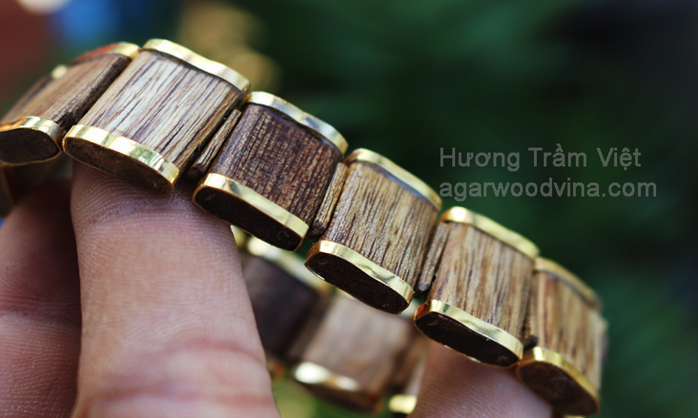 Vòng tay trầm hương tự nhiên