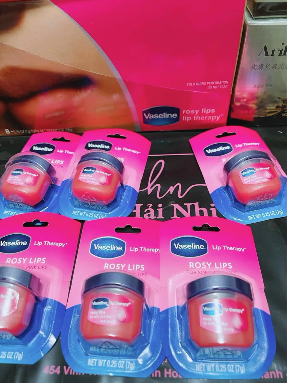 Sáp Dưỡng Môi Hồng Xinh Vaseline Lip 7g