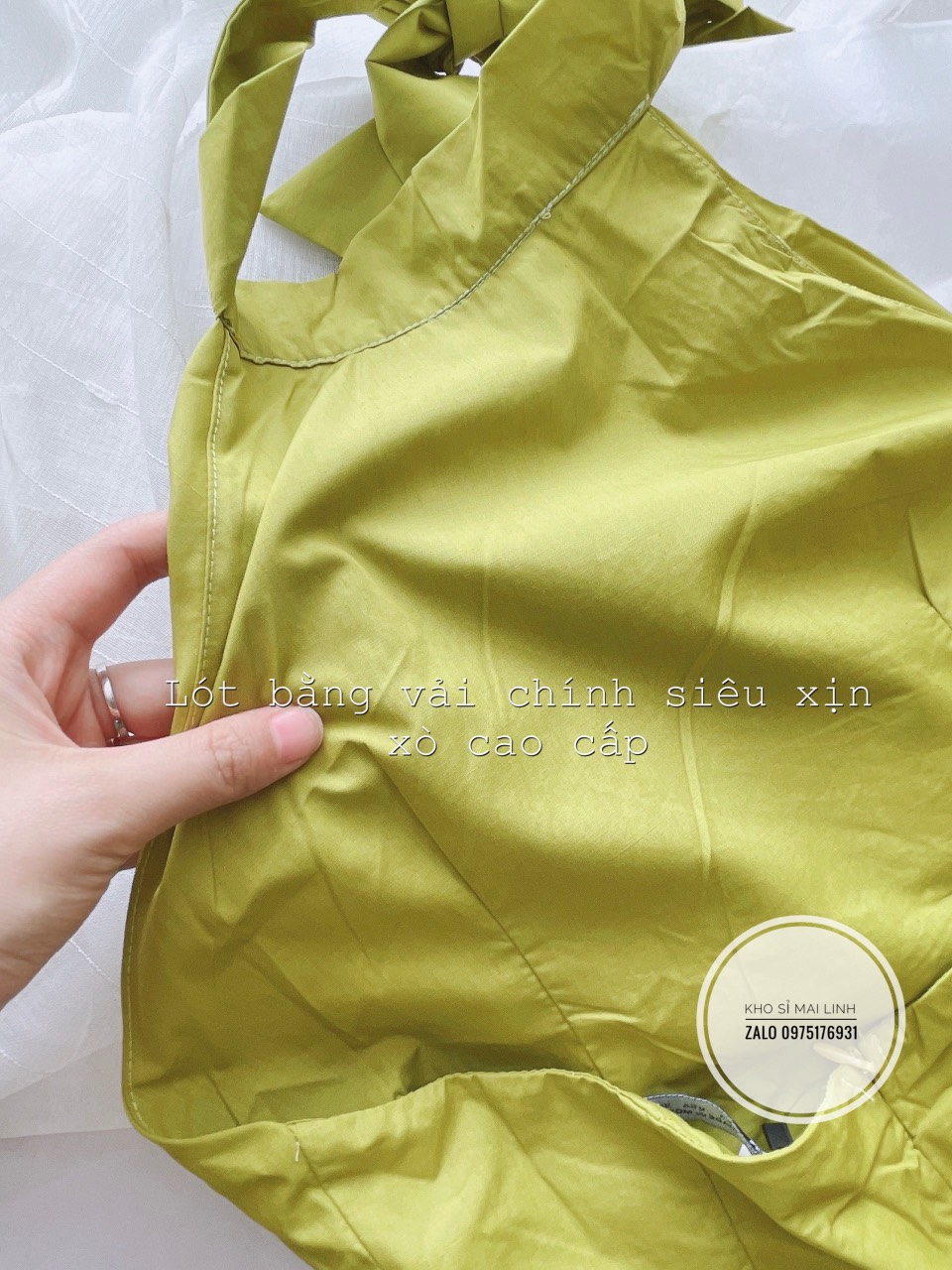 Đầm maxi yếm viền eo 2 màu xanh cốm, đỏ chất thô nến