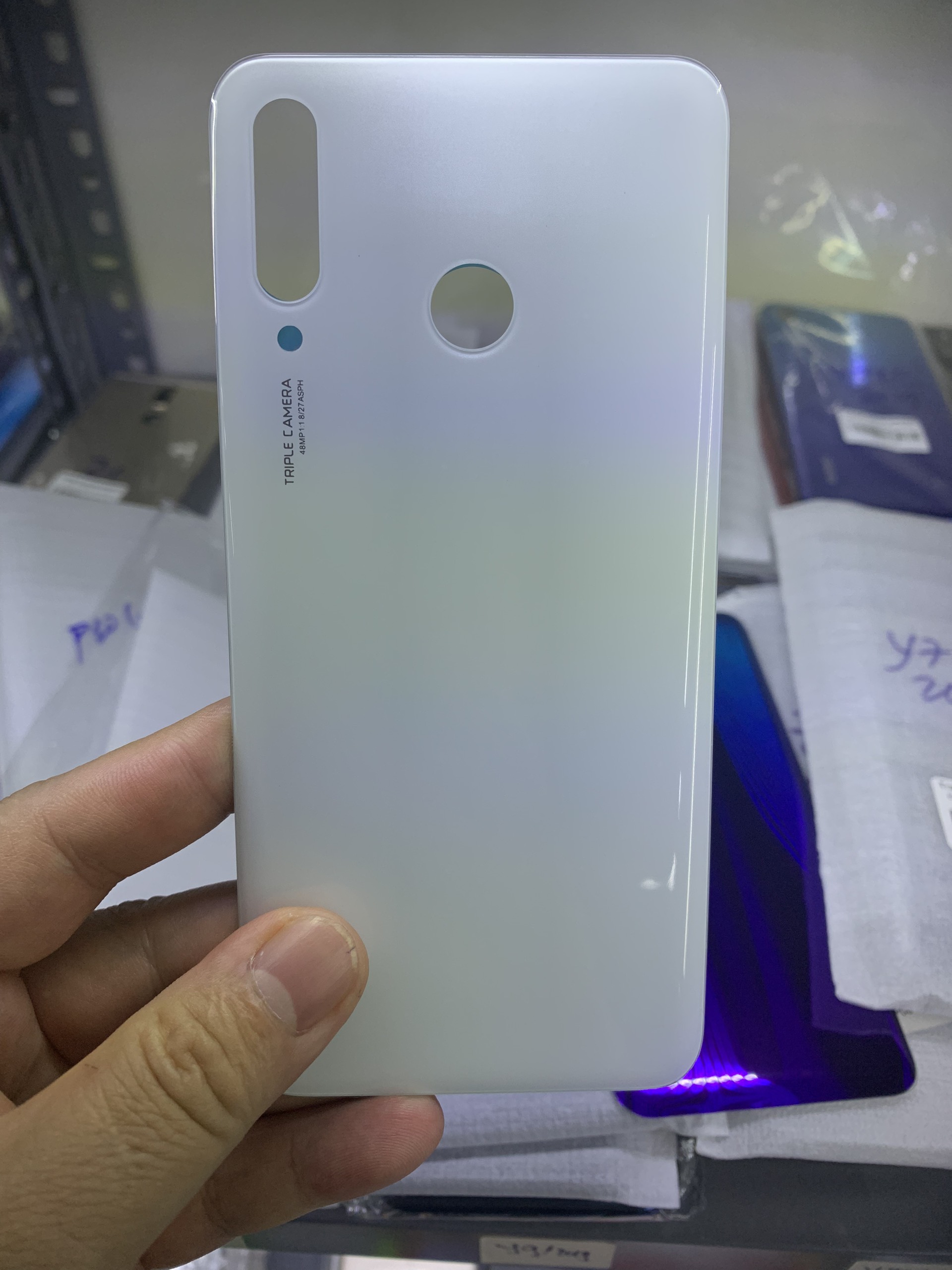 Miếng kính lưng huawei P30 lite
