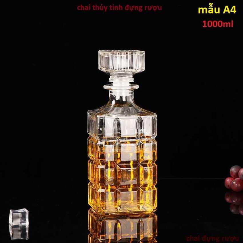 Chai Thủy Tinh Đựng Rượu 1 lít mẫu vuông hoa văn caro - Chai Đựng Rượu Thủy Tinh 1000ML - Bình Thủy Tinh đựng Rượu - Bình Đựng Rượu siêu trong (A4)