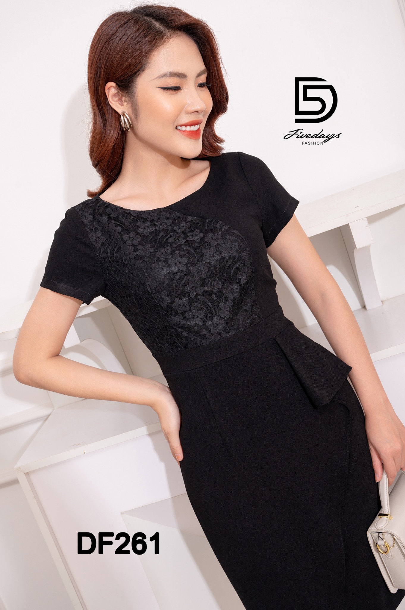 Đầm ôm tà bong phối ren ngực FIVEDAYS