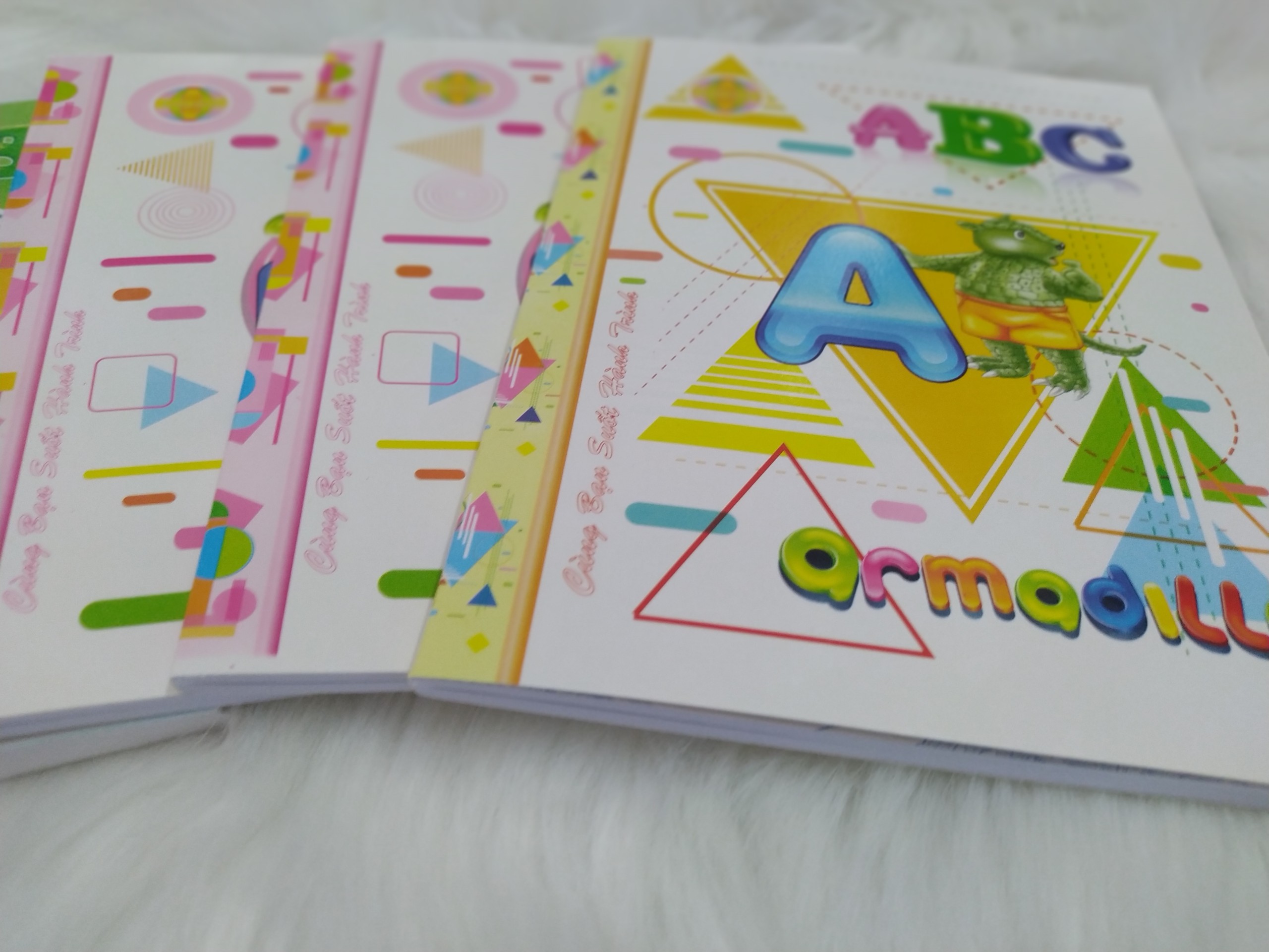 (HCM) Tập ABC Hòa Bình 200trang 4 ô ly ( định lượng 80 gsm )( Lốc 5 cuốn)
