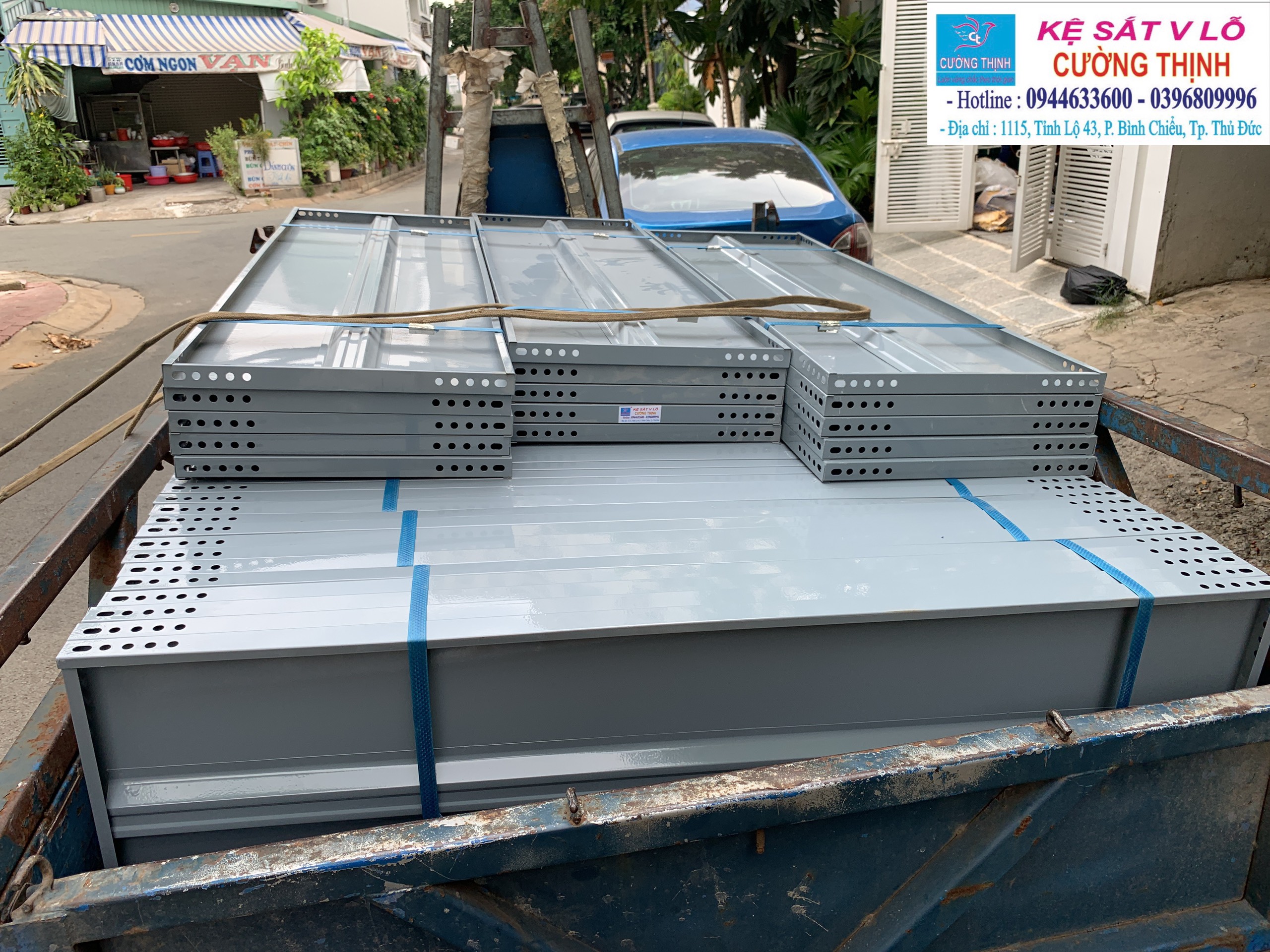 Mâm sắt dài 80cm x rộng 40cm - Lắp ráp kệ sắt