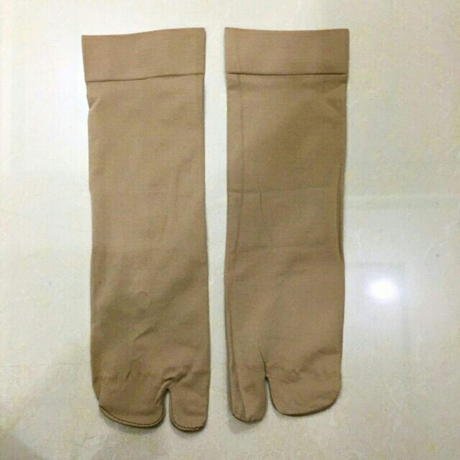 Combo 10 đôi vớ chân dày, mịn, vải đẹp màu da và đen