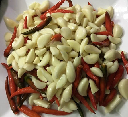 TỎI NGÂM GIẤM ƠT HỦ 500gr