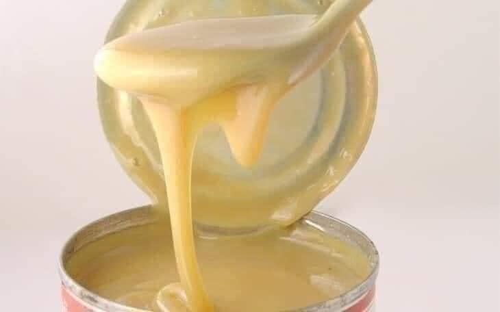 Hộp sữa đặc 1kg.