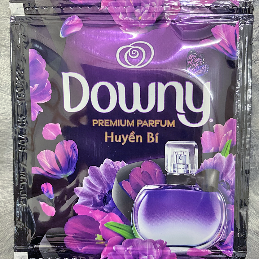 1 Dây 10 Gói Nước Xả Vải Downy