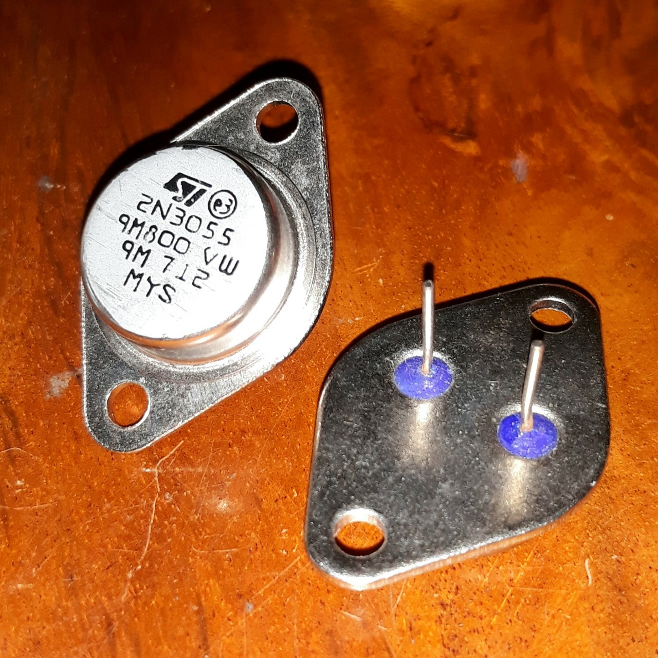 2 Transito D718 - 2 Transito 2N3055 - 2 Transito B688 chính hãng mới 100% - ( Mã 084 )