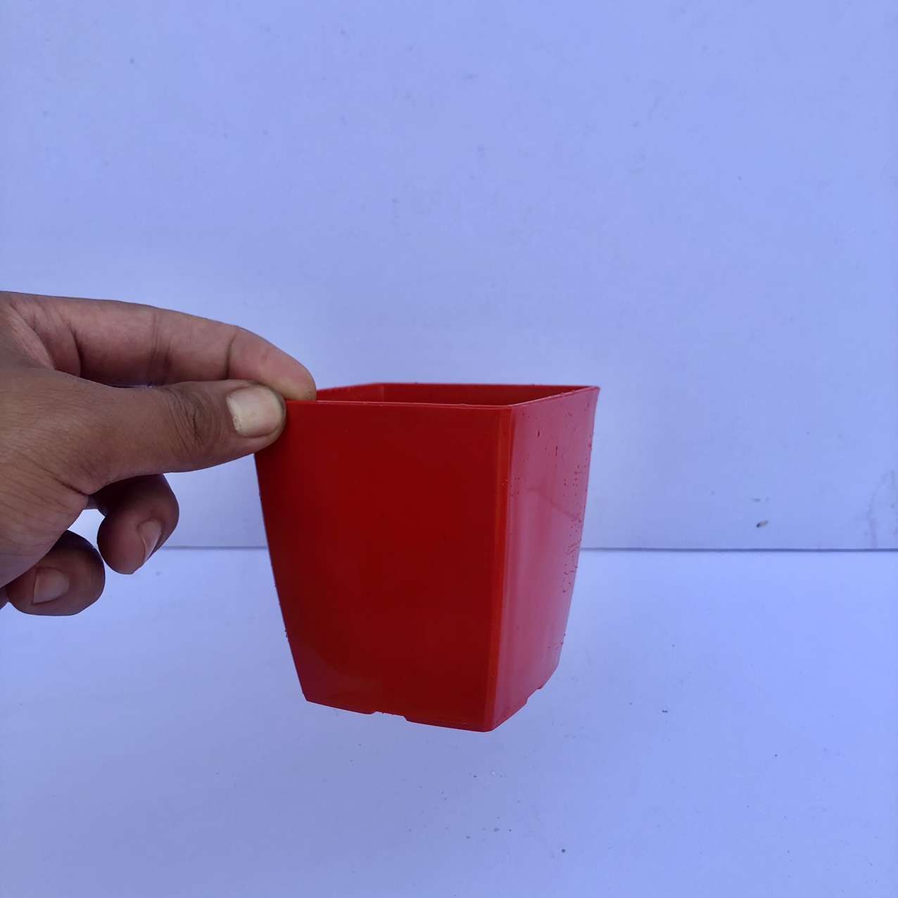 Chậu nhựa đen trồng cây C9 ( dầy dặn)