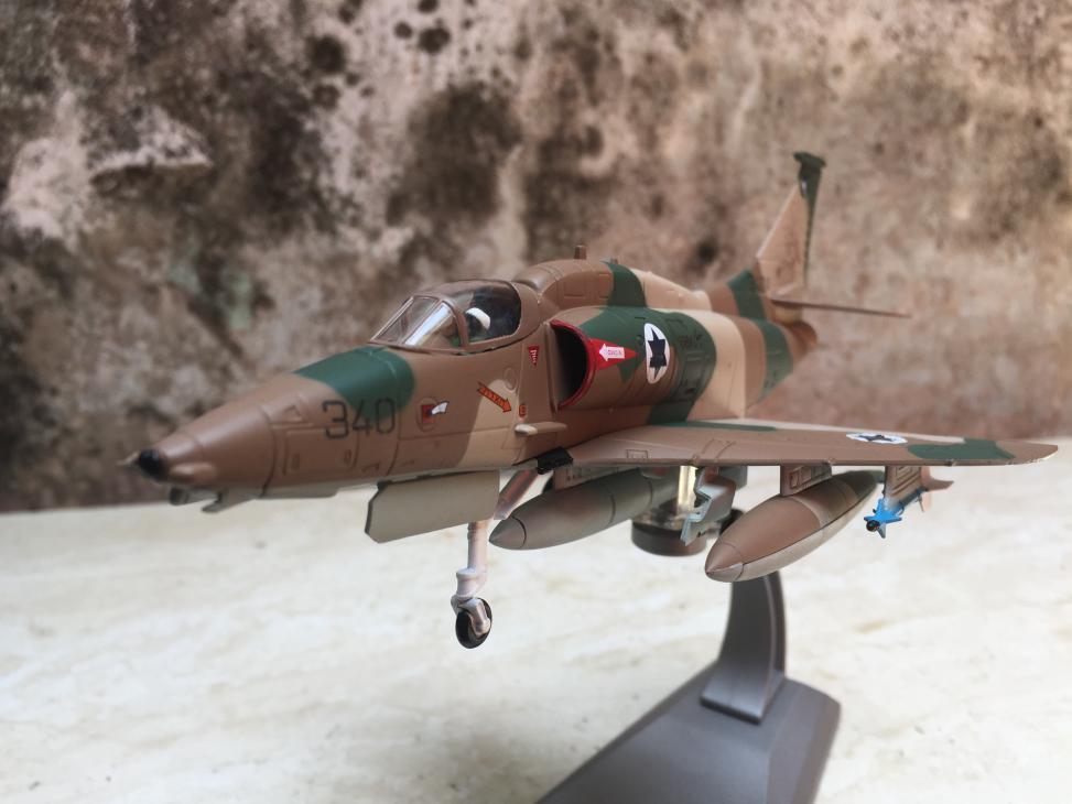 [HCM]Mô hình Máy bay SkyHawK - A 4M  1:72