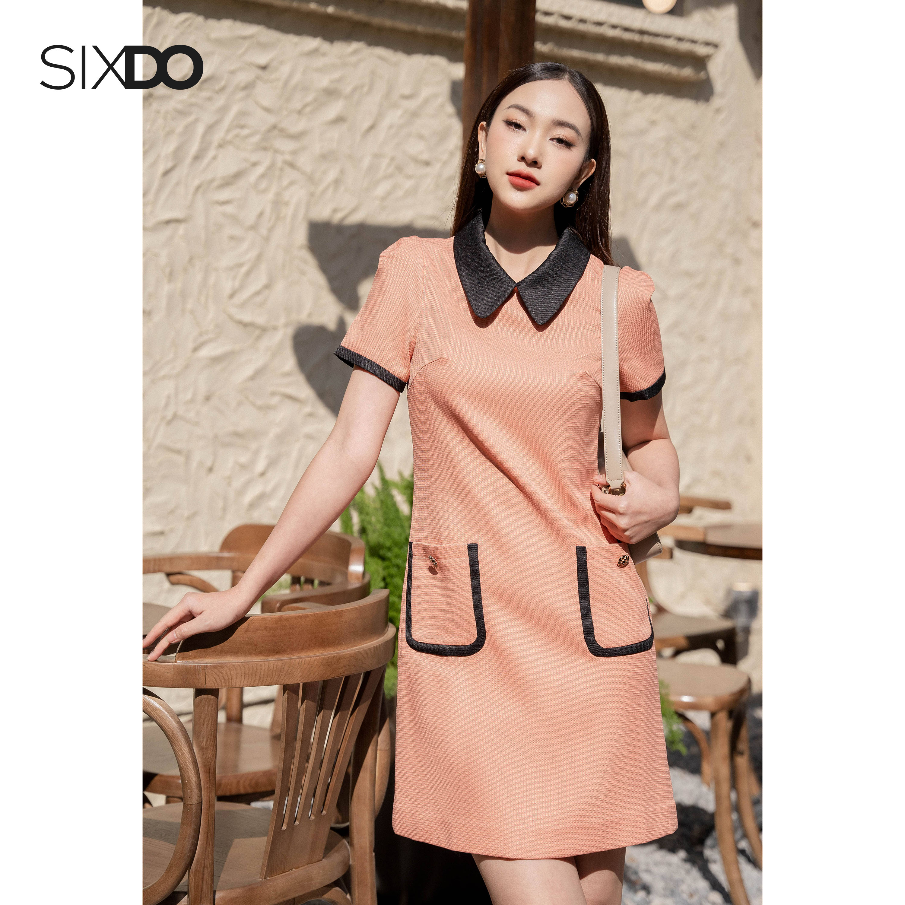 Đầm thô cam phối túi cổ đen SIXDO (Light Orange Mini Raw Dress)