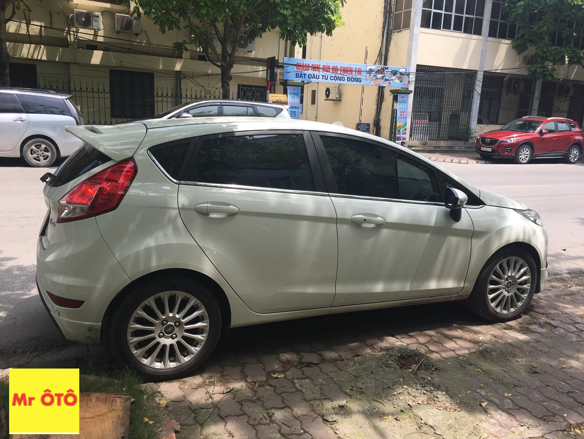 Rèm che nắng xe ford fiesta hatback hàng loại 1 mr.ôtô -bảo hành 2 năm