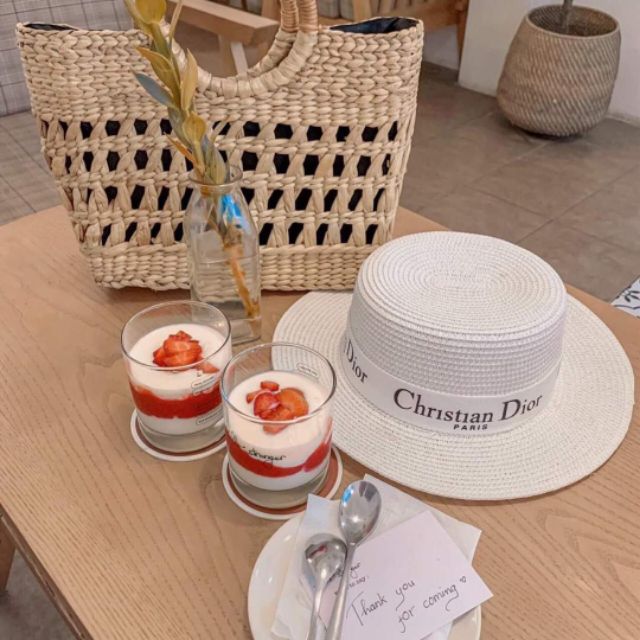 Mũ cói đi biển vành nhỏ đai dio trắng xinh, sản phẩm chất lượng, đảm bảo an toàn sức khỏe người dùng, cam kết cung cấp mặt hàng đang được săn đón trên thị trường